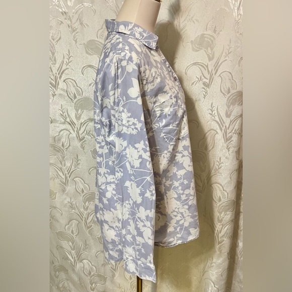 Gloria Vanderbilt Light Blue White 3/4 Sleeve Button Down Blouse - Picture 5 of 6